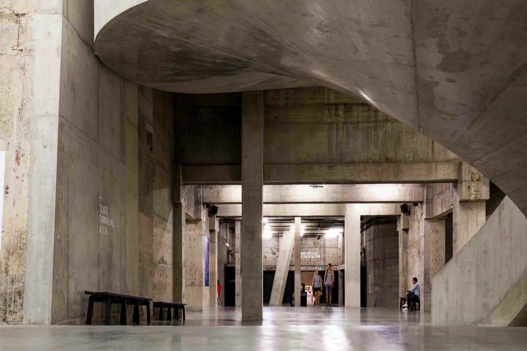 06-tank-tatemodern